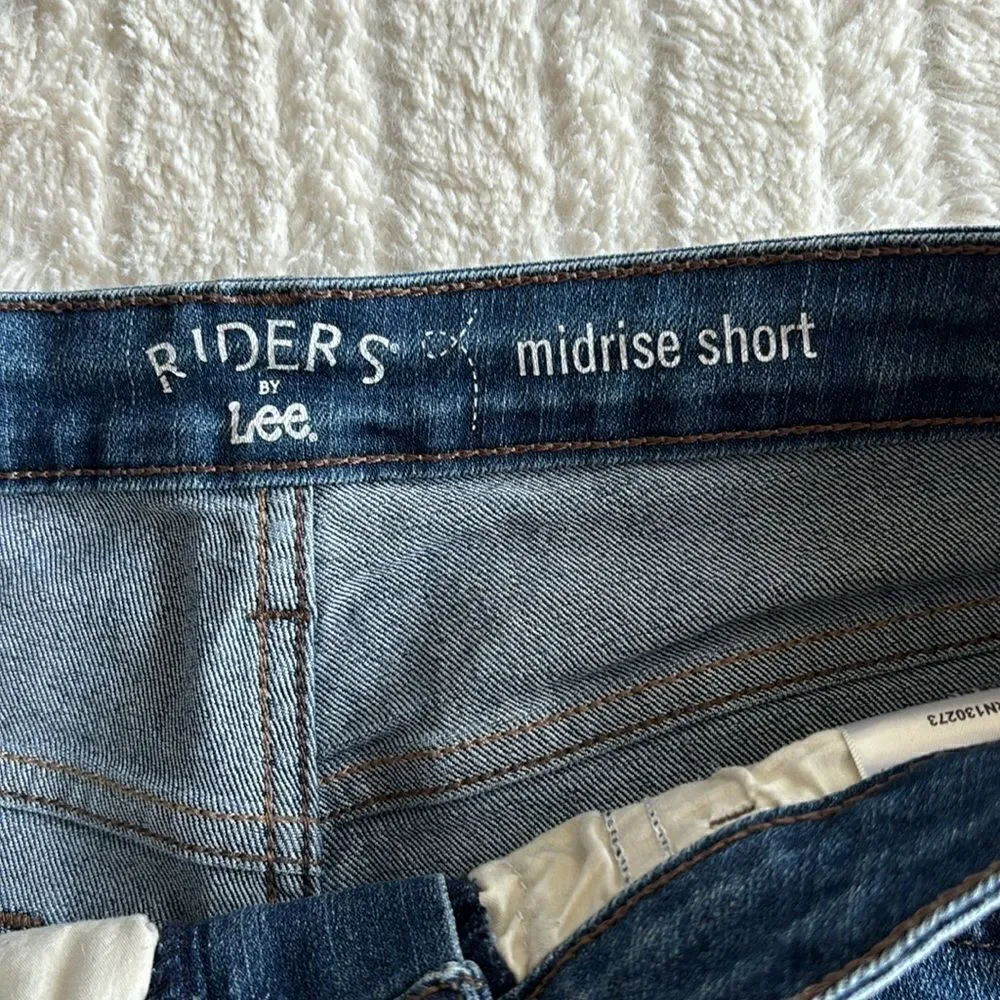 Vintage riders by Lee mid rise 5” inseam Jean shorts women’s‎ size 10